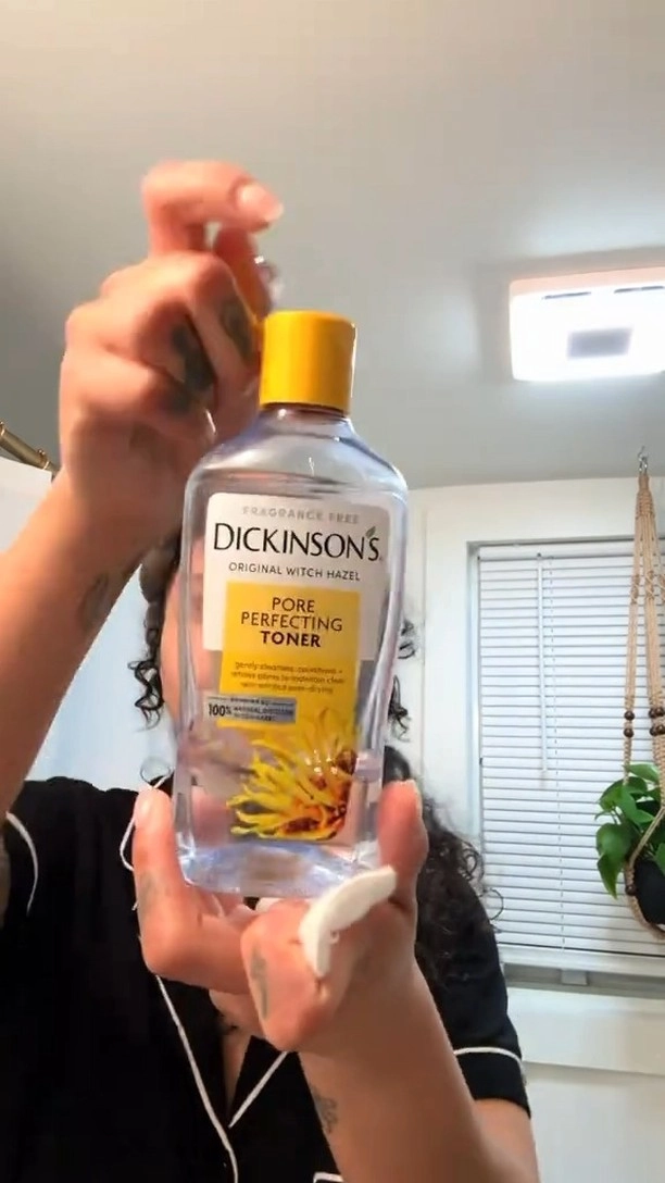 This post-date happy dance by @shapedbyshi and her bb is exactly how your skin feels after using our skincare. 💕

#SkincareSoulmate #Dickinsons #skincare #toners #FacialCleansers #GRWM #WitchHazel #AffordableSkincare #SkincareRoutine