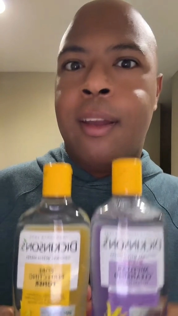 You are glowing @_sircredible. ☀️ Ok, we just coined a new word: You have Sircredible skin! Pore Perfecting Toner in the morn, Micellar Cleansing Witch Hazel at night—your #SkincareSoulmate has you covered 24/7. xoxo

#Dickinsons #AffordableSkincare #skincare #SkincareRoutine #GRWM #toner #MicellarWater #MakeupRemover #WitchHazel